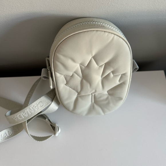 Lulu Lemon Canada Cross Body Bag - Picture 3 of 6